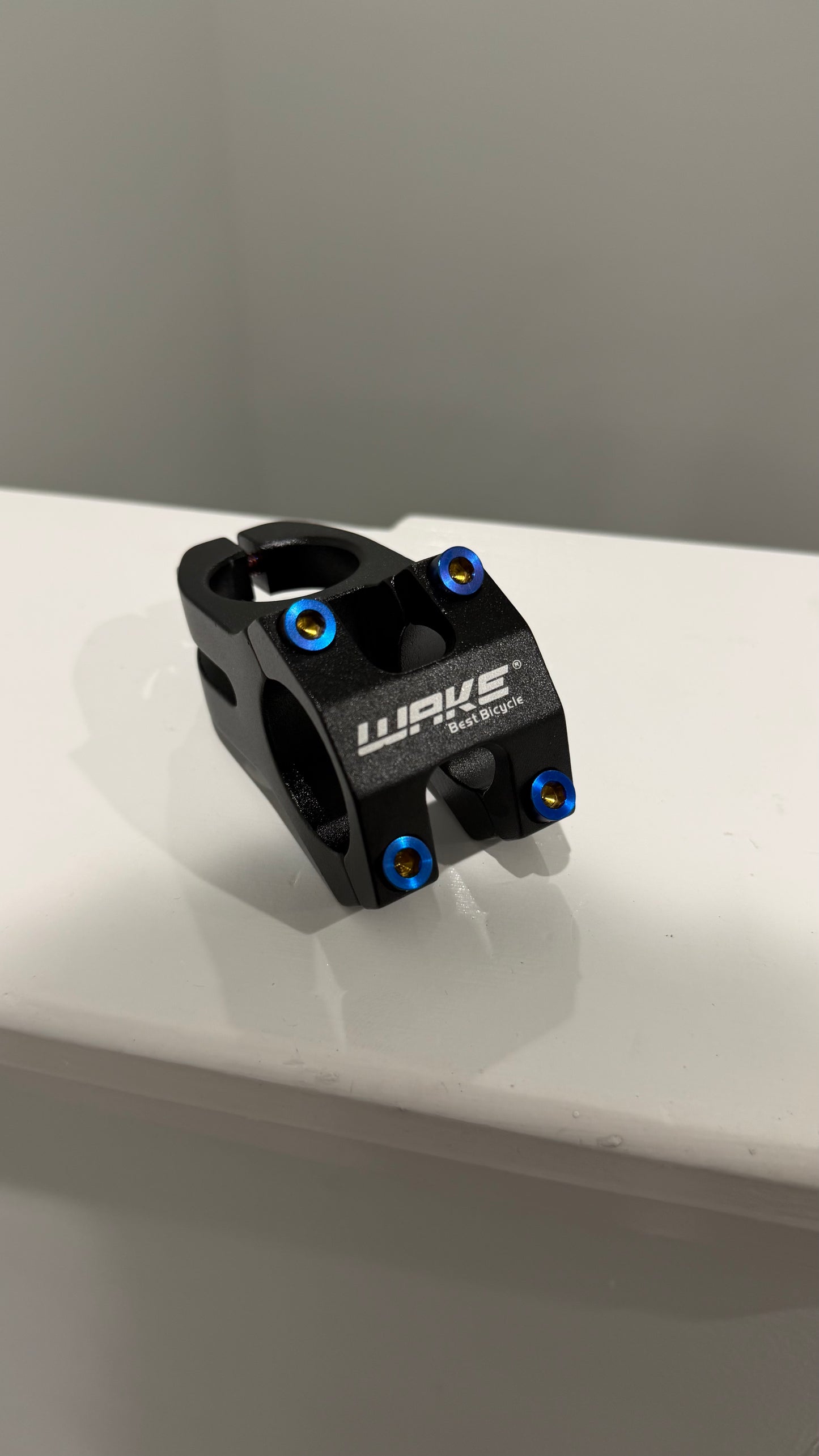 22.2/31.8 Titanium Stem Bolts