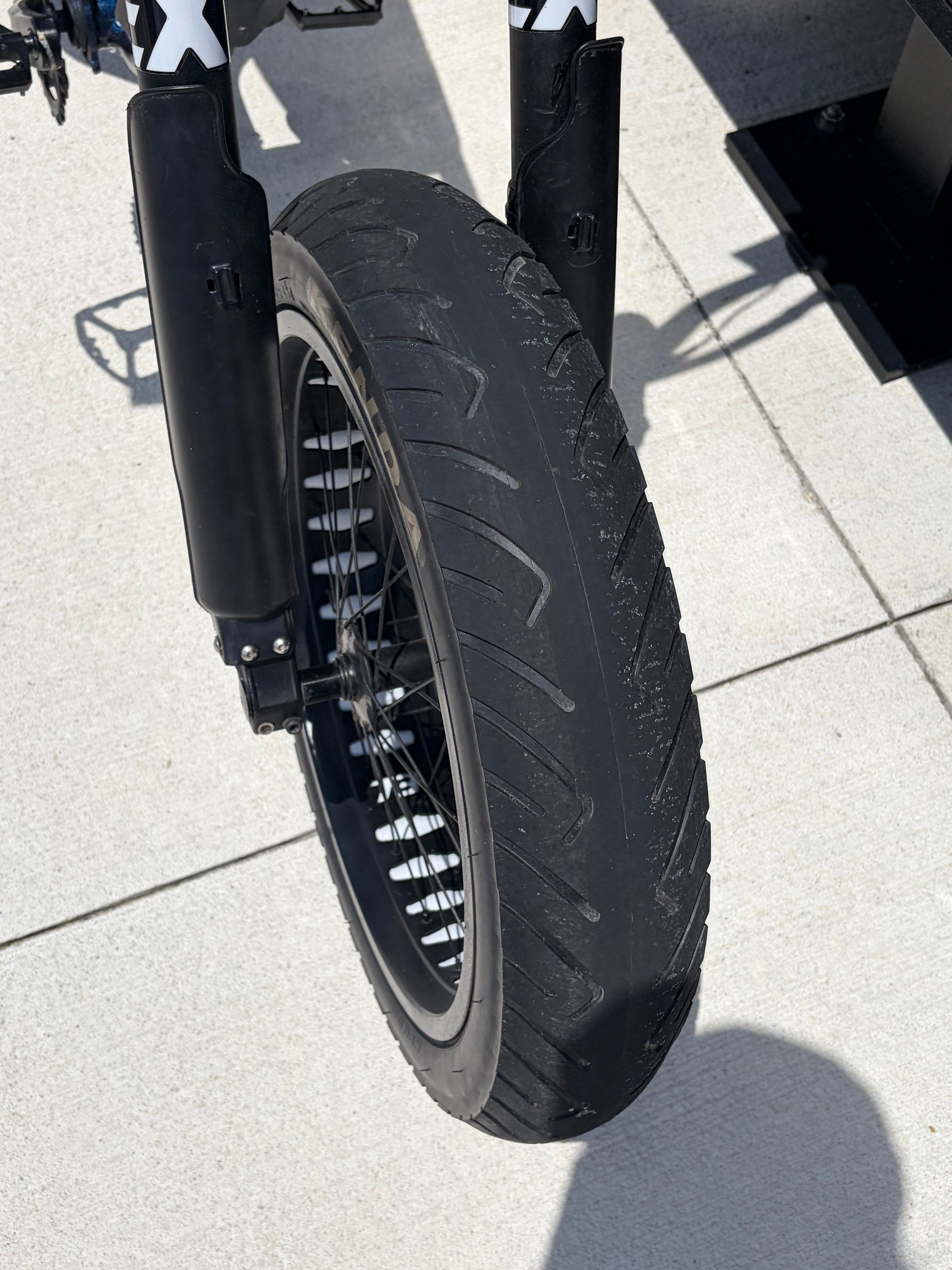 Close up of front kenda kraze tire tread