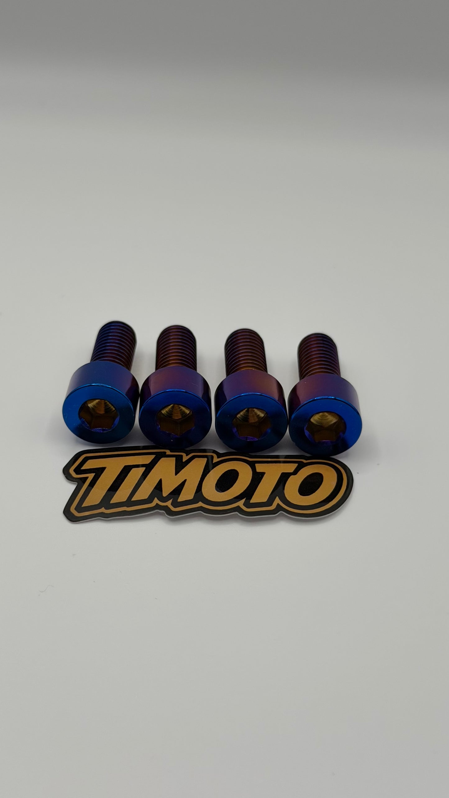 Bucklos triple clamp titanium bolts