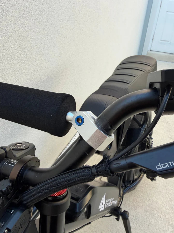 barpad titnaium bolt close up